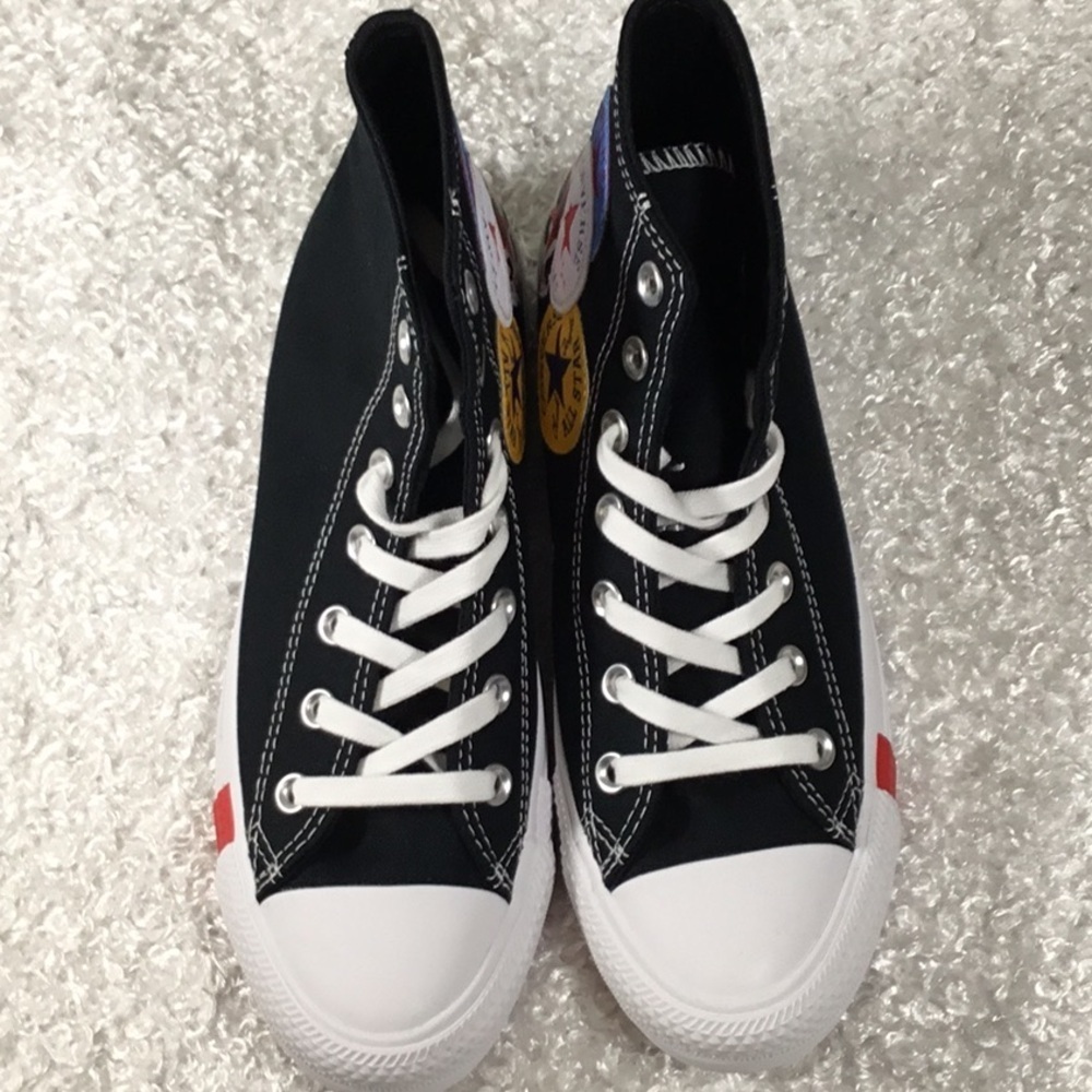 NWT Converse Black and White High-Top Canvas Sneakers  Man 6 Women 8